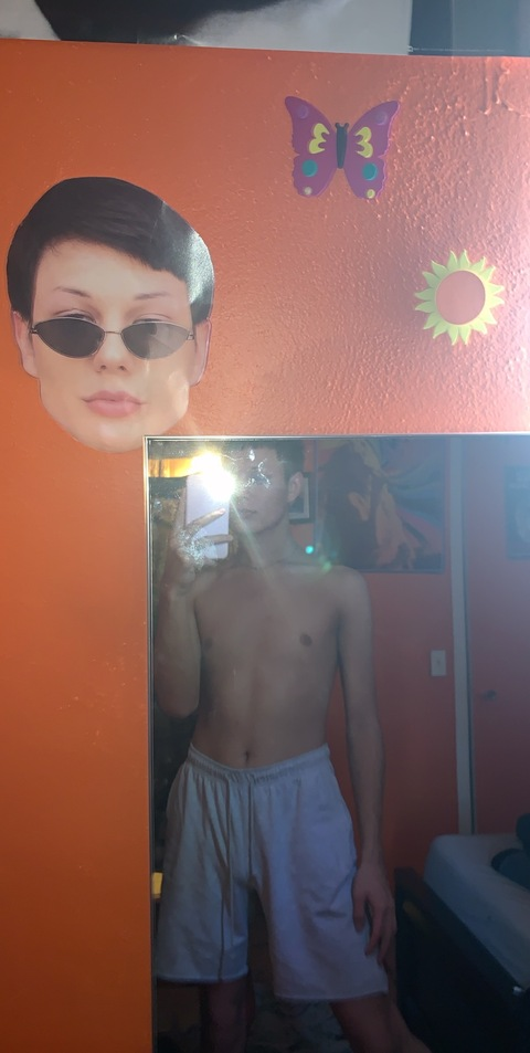 Aaronmua @aaronmuaa cover picture