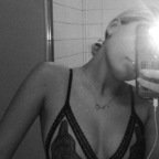 Onlyfans leaks alanaroyale 

 profile picture