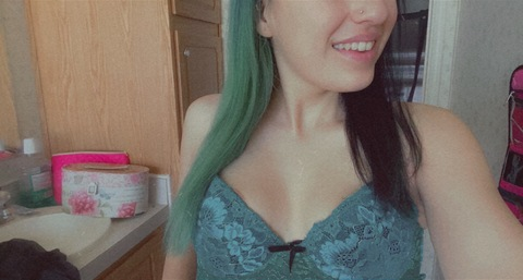 Alexis @alexis.xox cover picture