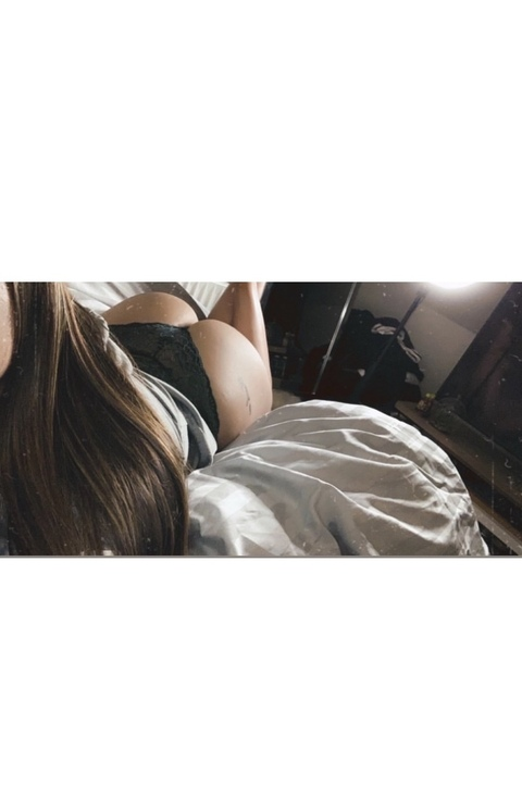 Amalia.andersen @amaliaandersen cover picture