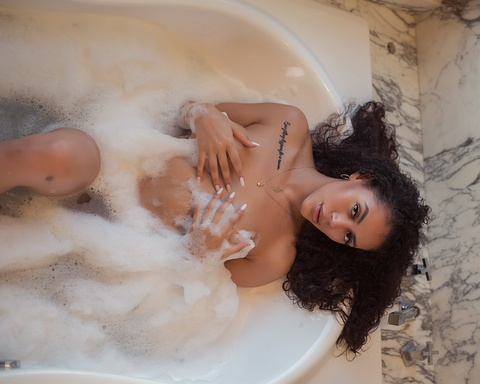 🍑Angie Santanna💦 @angiesantannaok cover picture