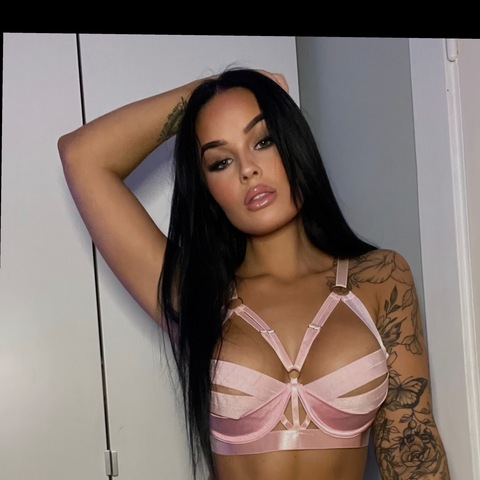 Anni @anni0k cover picture