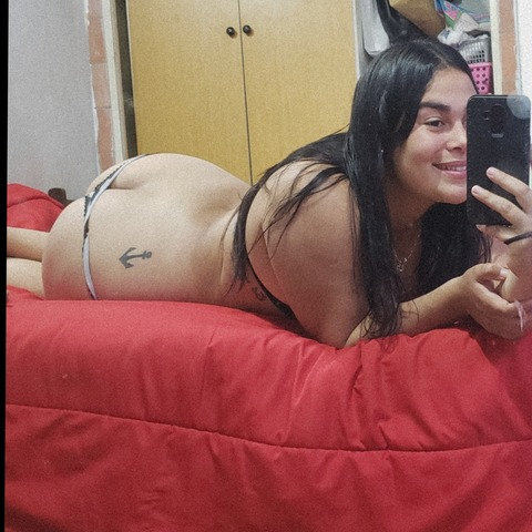 Catalina💋 @ardemorocha cover picture