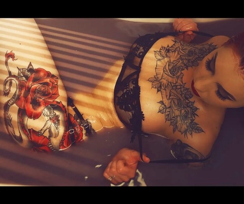 Ariel @arielofans cover picture