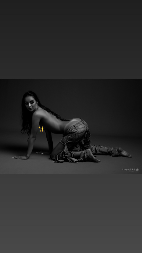 Azahara @azahara_model cover picture