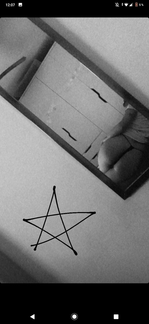 Bad Girl @badgiirl95 cover picture