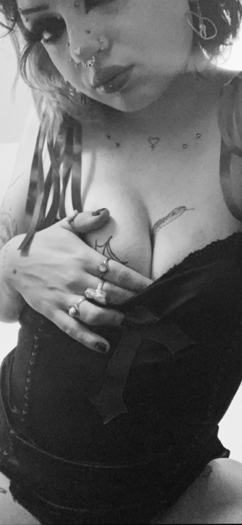 babe @ballgaggedbabe cover picture