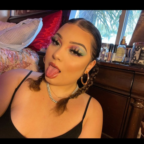 Desbunny @bbydesi cover picture