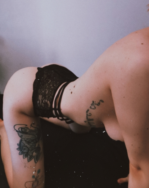 BellaRose💜💙💚💛🧡❤️ @bellartisterose cover picture