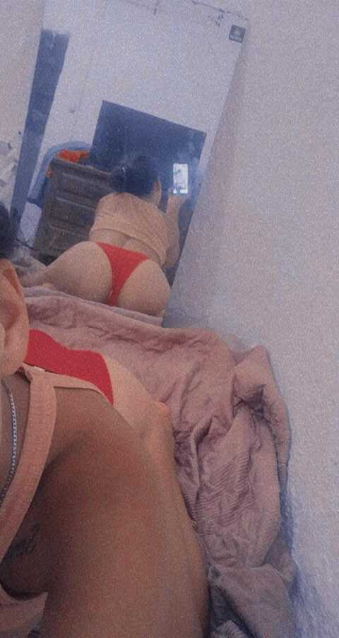Belen @belu19 cover picture