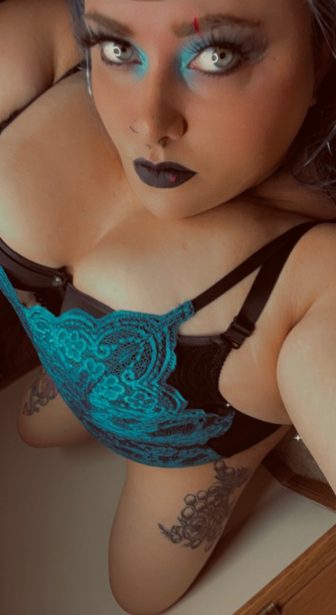 Bex @bexchaos cover picture