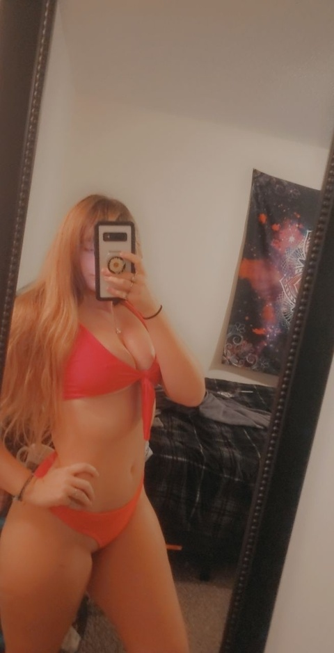 Bre @blonde.vixen cover picture