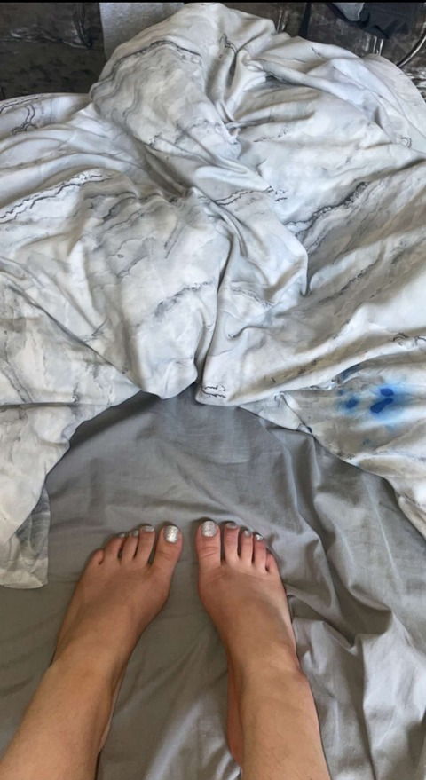 brattybrit @brattybritfeet cover picture