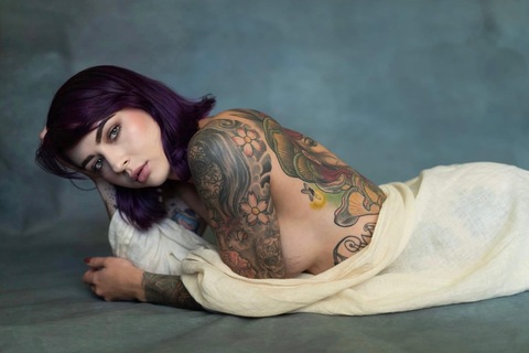 Brittney F @brittnfinch cover picture