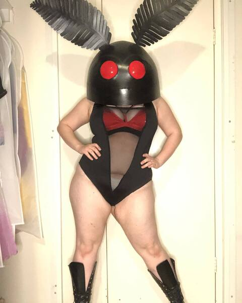 Broken Girl Cosplay @brokengirl cover picture
