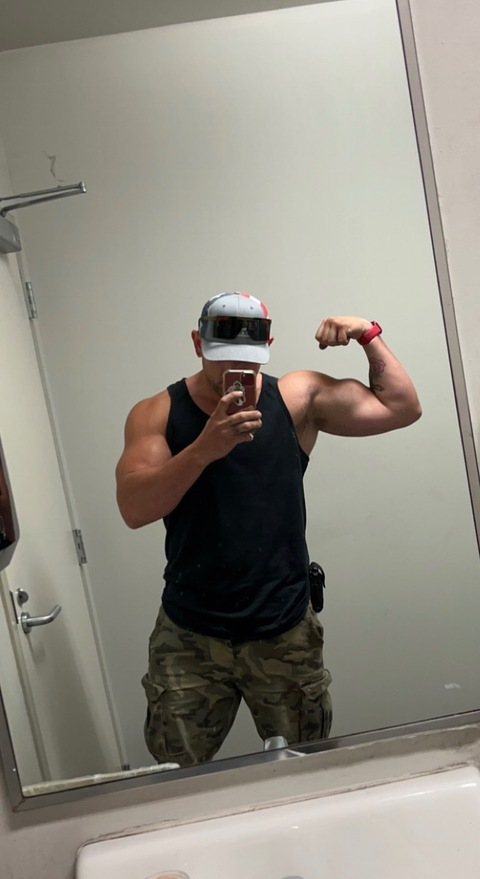 Brucejuice @brucebnr33 cover picture