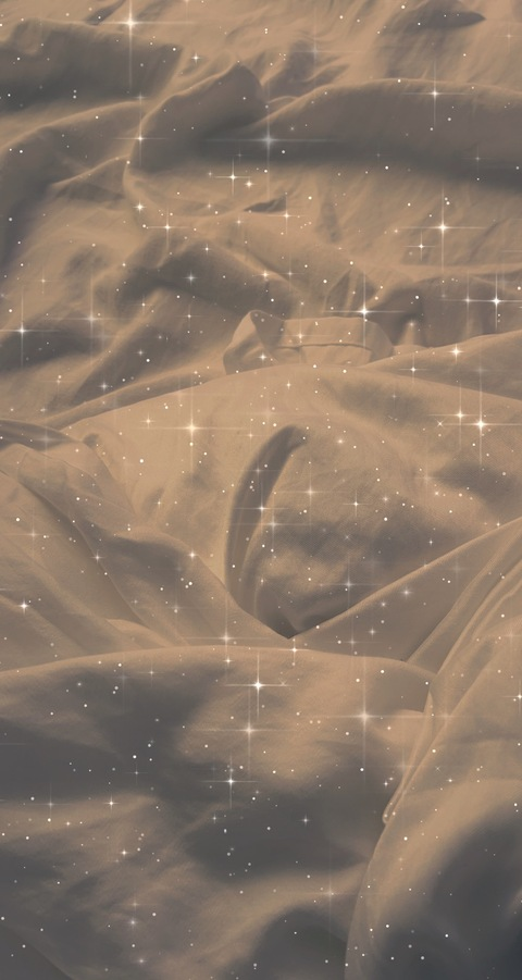 Caroline @carolinefae cover picture