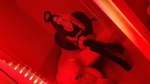 Carol @carool_ cover picture