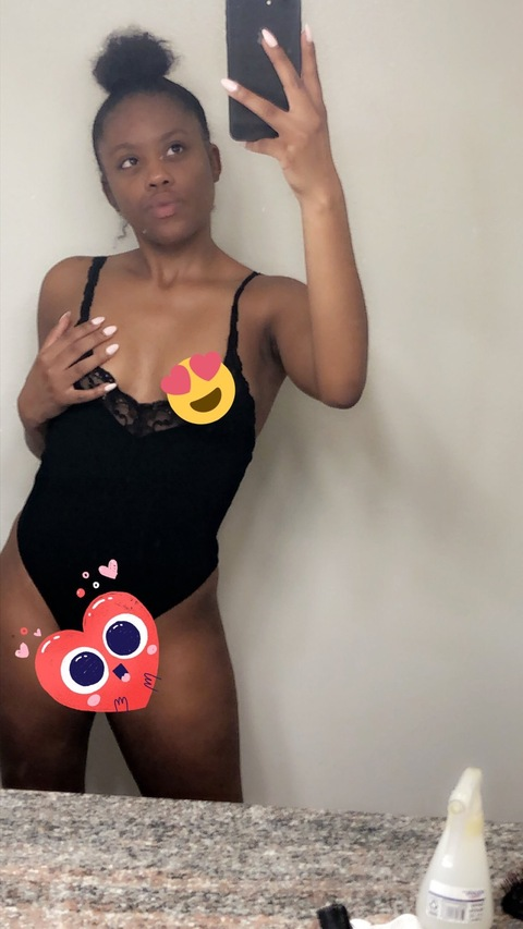 Cocoa @chanelchantel cover picture