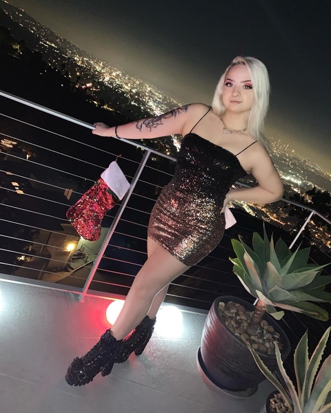 CheekyWahmen @cheekywahmen cover picture