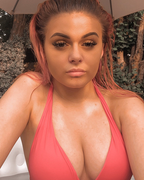 Cgxx @chloeg_xx cover picture