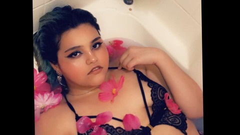 Tina @chrxina cover picture
