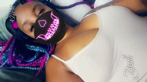 Yoshi @chryoshiro cover picture