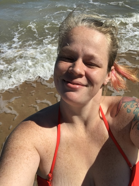 Carly Pinto @chubby666milf cover picture