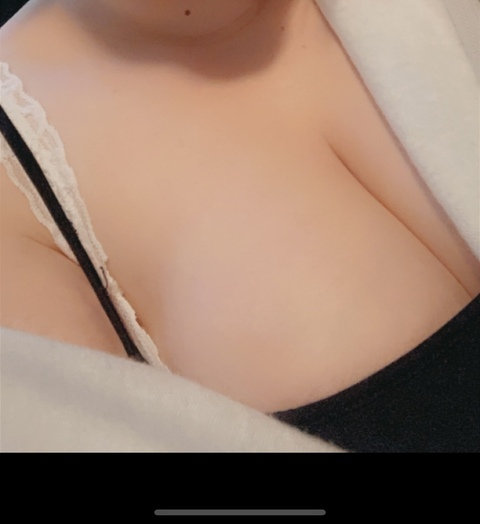 Kasey @cruvywitch cover picture