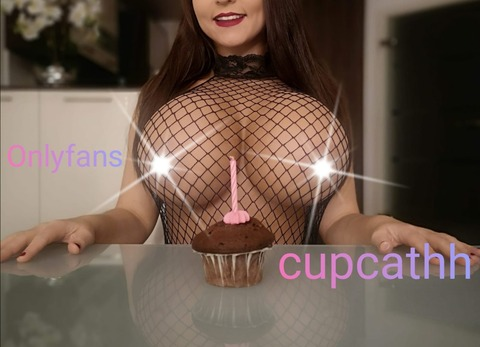 Cupcathh @cup.cat.hh cover picture