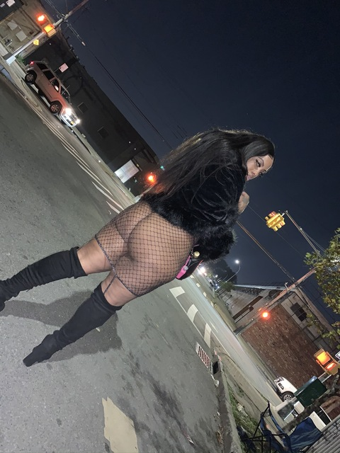 Currency @currencyjade cover picture