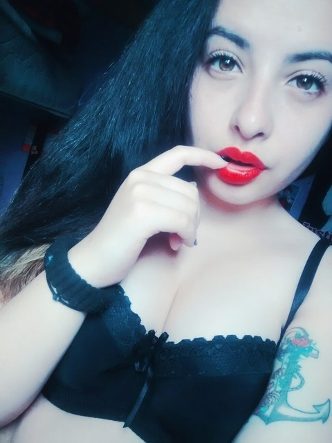 Geraldine @curvyguuurl25 cover picture
