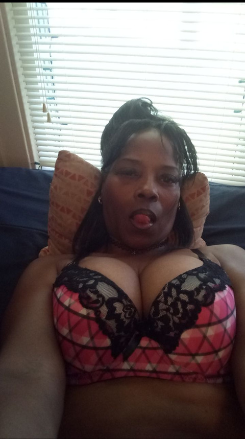 Carmela Johnson @cutiepiemsmela cover picture