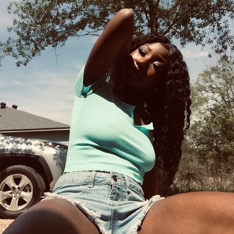 She The Truth 🥰😜😍😩 @d.wishes cover picture