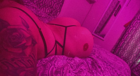 Daddy’s girl @daddysgiirll699 cover picture