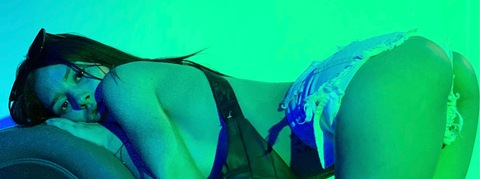 daniela ortiz @dani_ortiz cover picture