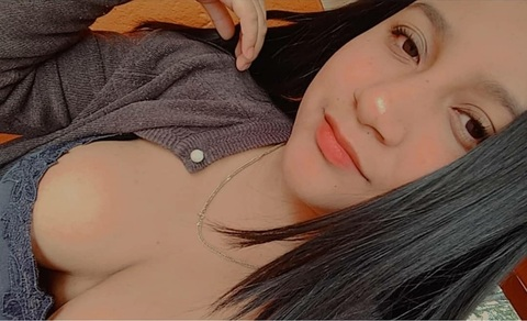 Dani @daniela2929 cover picture