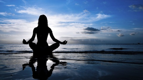 DayInMae @dayinmaeyoga cover picture