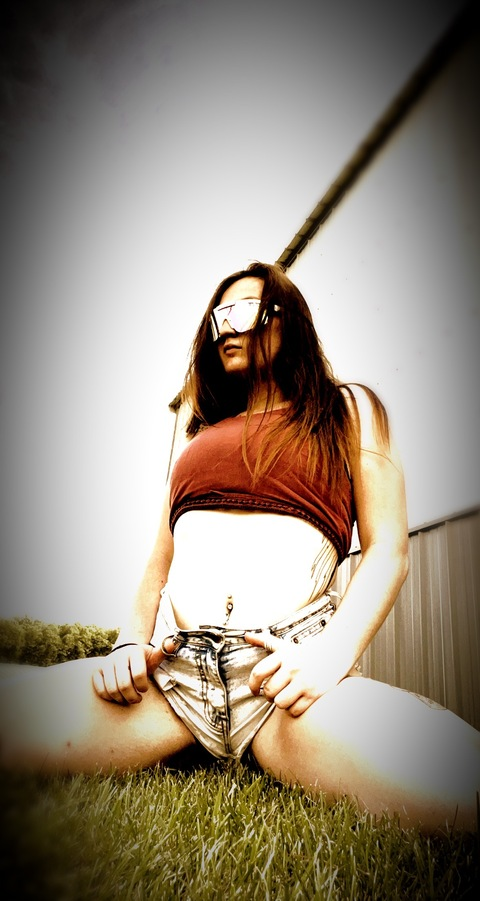 Hailey @devilpup1734 cover picture