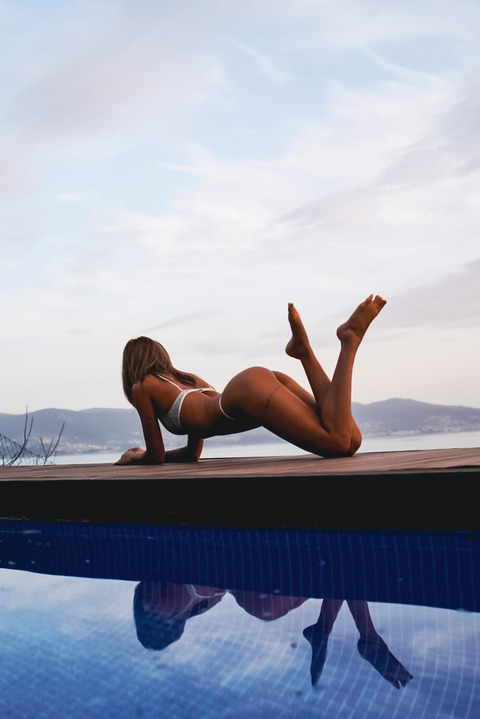 Diana Constantin @dianaac cover picture