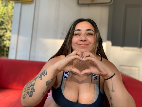Wet n' Wifey🤪 @disrespectfulyours cover picture