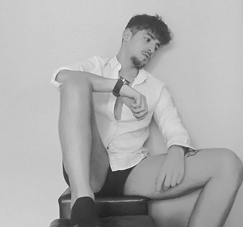 Omar Garcia @elcriticado cover picture
