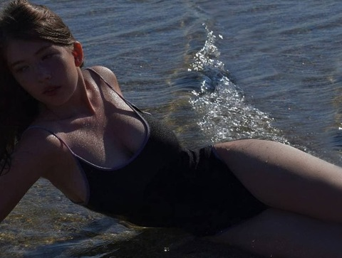 Elis Boucheron @elis_boucheron cover picture