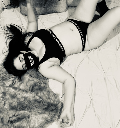 ella90 @ella90 cover picture