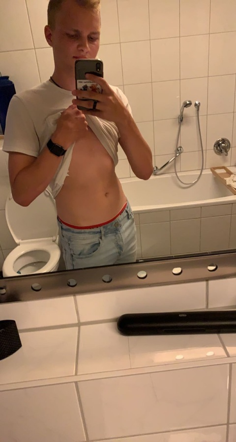 Ethan @ethantwink20 cover picture