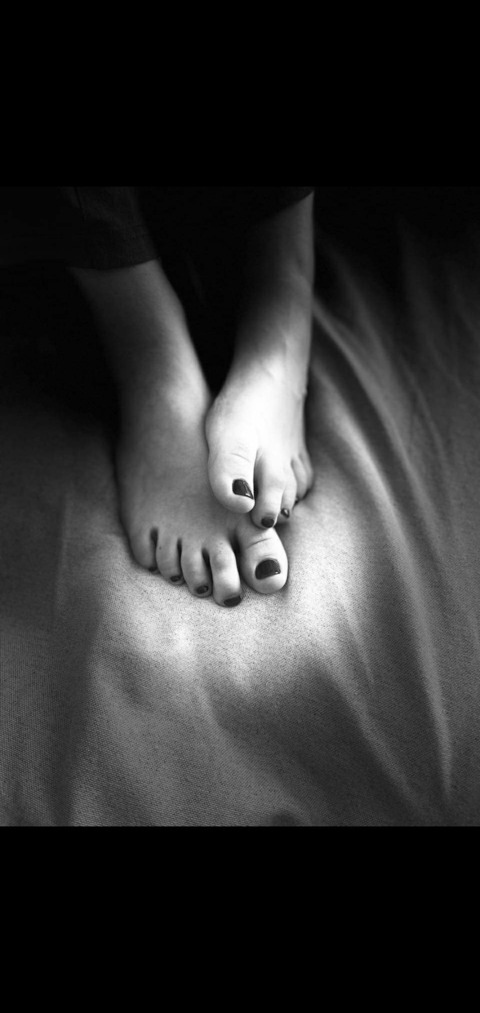 Feetish @feet.kawaii cover picture