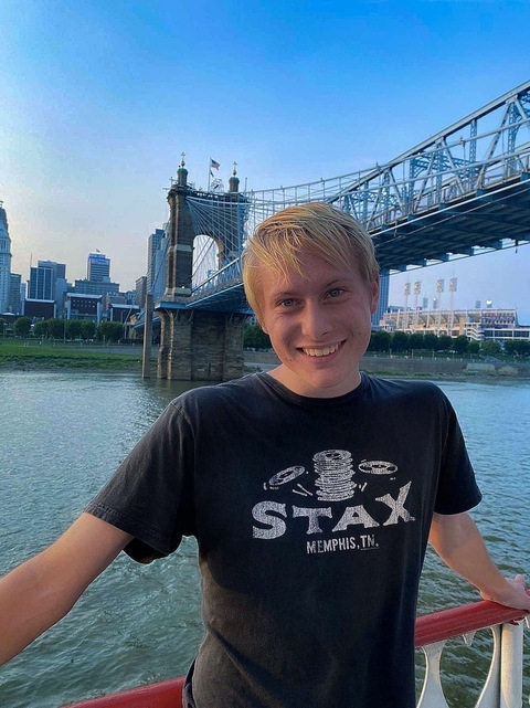 Felix Hayes @felix_the_girthquake cover picture