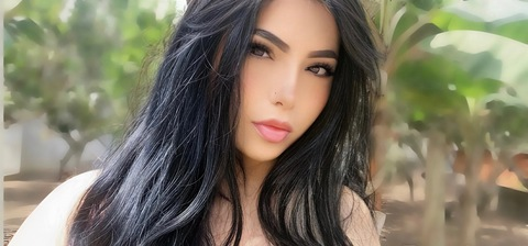 Fernanda Calle @fer2409 cover picture