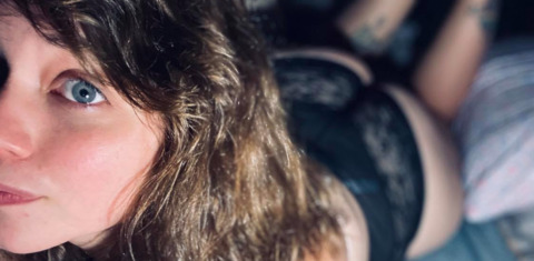 Finnley Sloane @finnleysloane cover picture