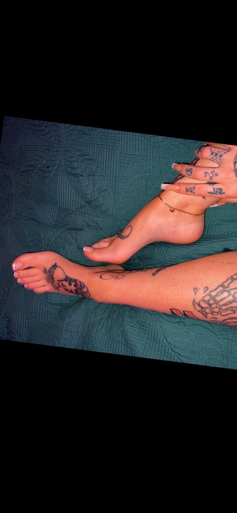 Winona Taylor @footfapz cover picture